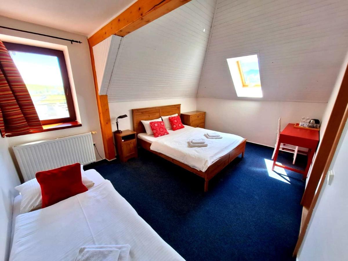 Vila Fenix B&B Ruzomberok Exterior foto